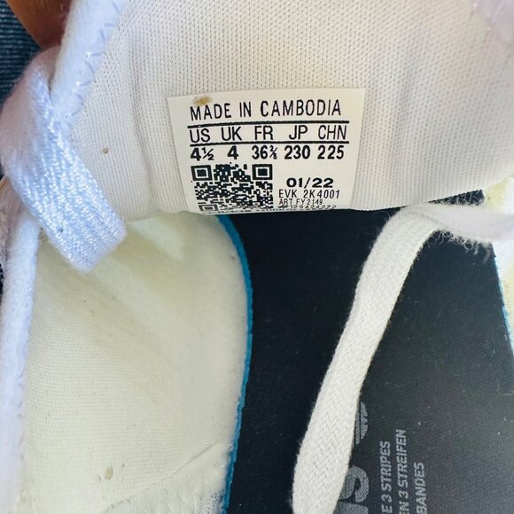 ❤️❤️Adidas Swift Run X J Junior Shoes Sz 4.5 Running Shoes White FY2149 Sneakers - Picture 8 of 9